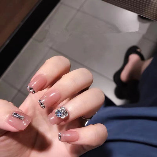 Glamorous artificial nail designs Bowlift