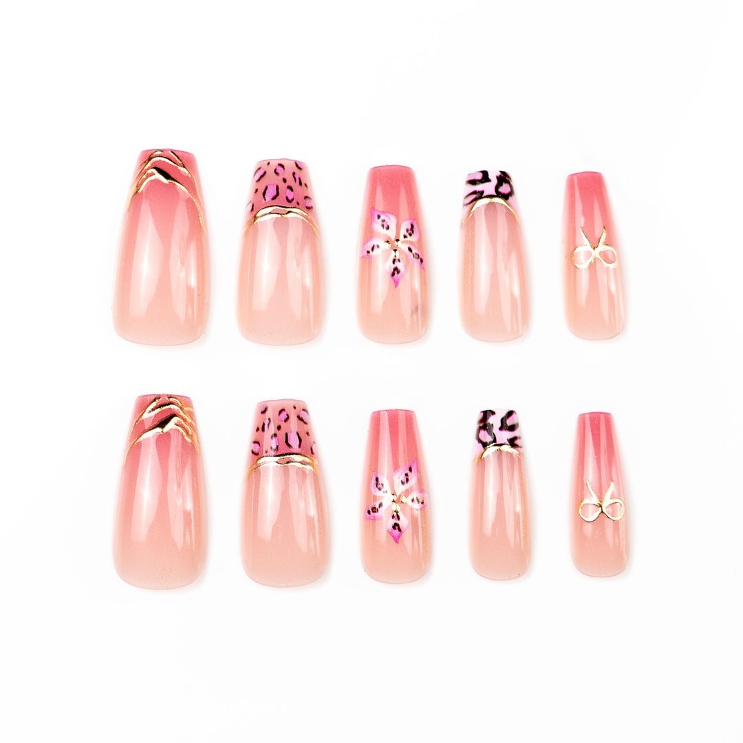 Artificial nails with floral accents Bowlift