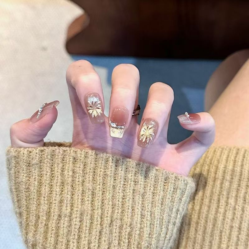 Elegant Floral Press-On Nail Design Kit Bowlift