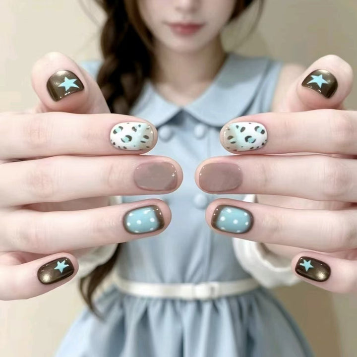 Trendy Graphic Nail Art Set Bowlift