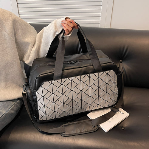 Travel and Sports Bag Bowlift
