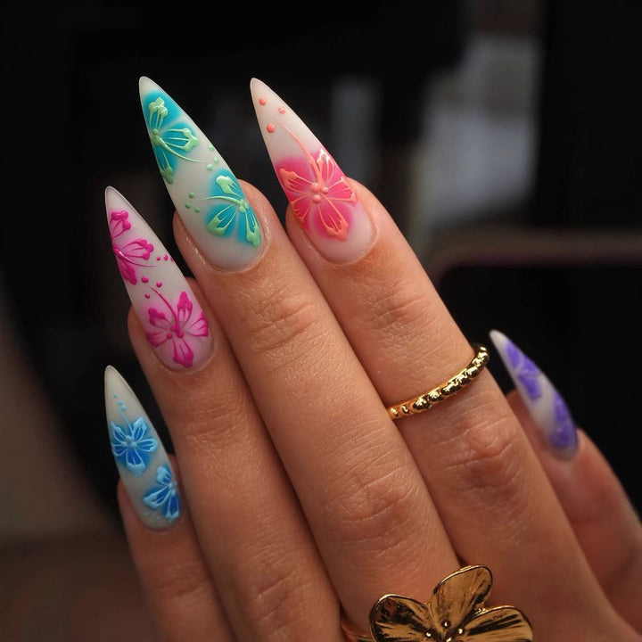 Artificial nail set with lively 3D floral designs Bowlift