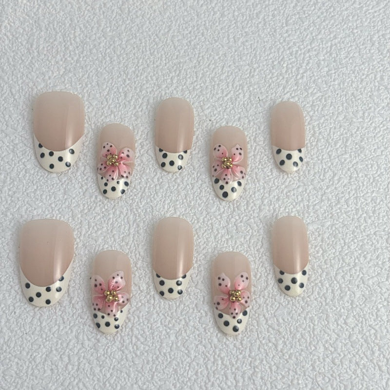 Art Nail Set with Floral Accents Bowlift