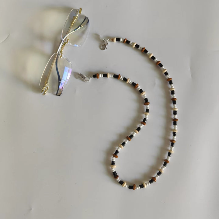 Glasses holder chain made of high-quality pearls Bowlift