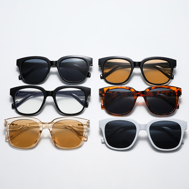 Women's square sunglasses in elegant tortoiseshell design Bowlift