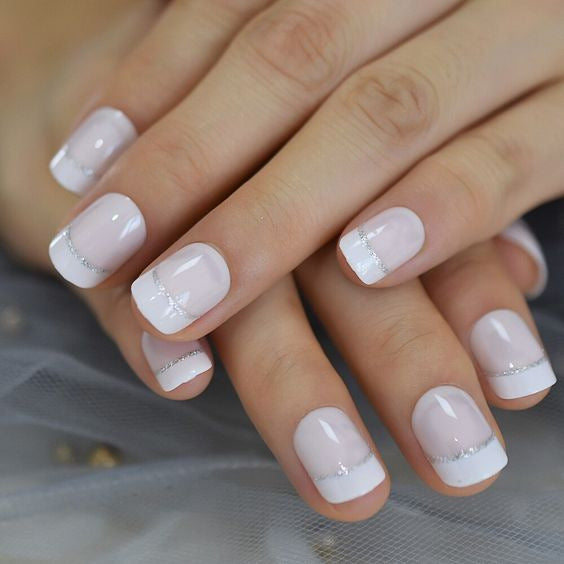 Glossy French Tip Press-On Nail Set Bowlift