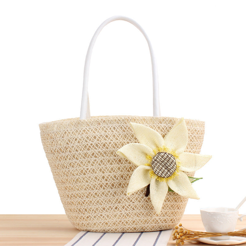 Basket bag with floral appliqué Bowlift