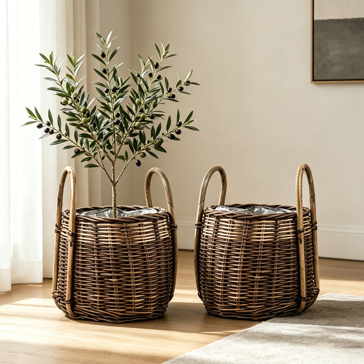 Handcrafted storage basket with natural fiber Bowlift