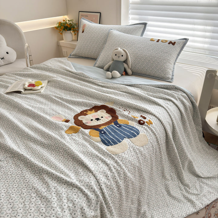 Women Cozy Bedspread with Playful Penguin Design Bowlift