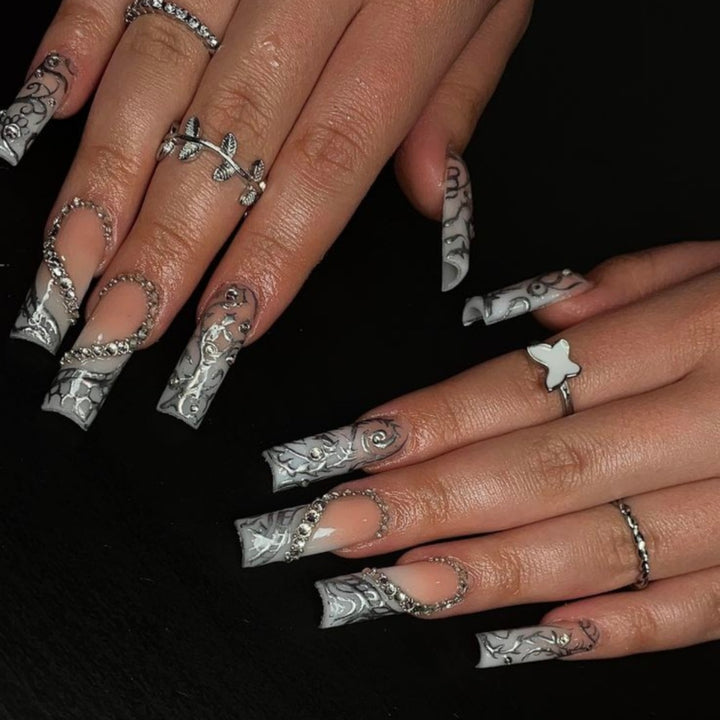 Artificial nails with elegant 3D pattern and radiant rhinestone decorations Bowlift