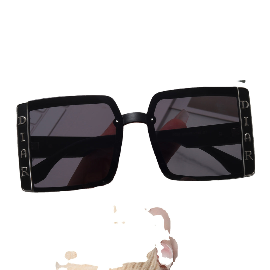 Women's sunglasses in modern square design Bowlift