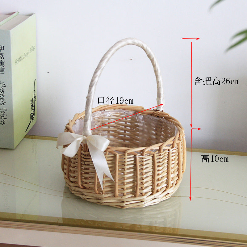 Ladies natural basket with decorative bow decoration Bowlift