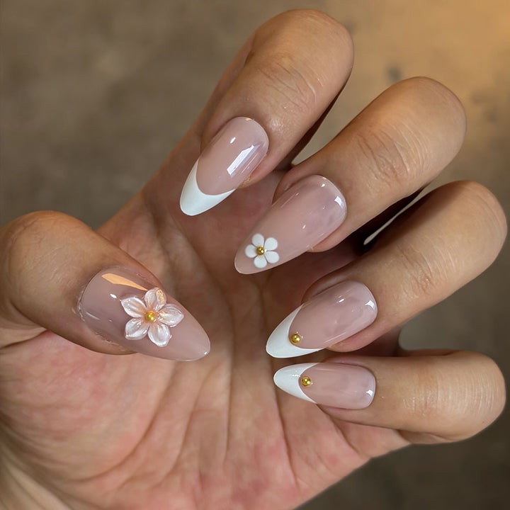 Floral Art Press-On Nail Design Bowlift