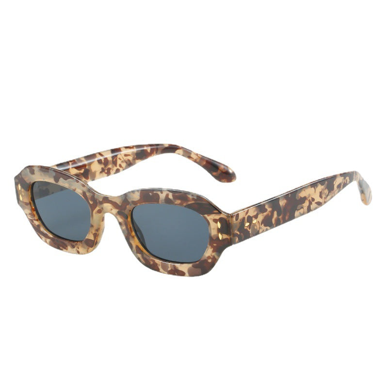 Women's Fashion Sunglasses in Retro Style with Wide Frame Bowlift