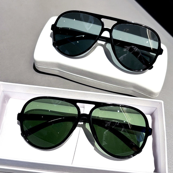 Retro Pilot Style Sunglasses Bowlift
