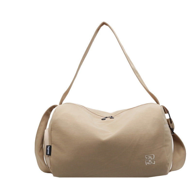Sporty Carrying Bag with Ergonomic Design Bowlift