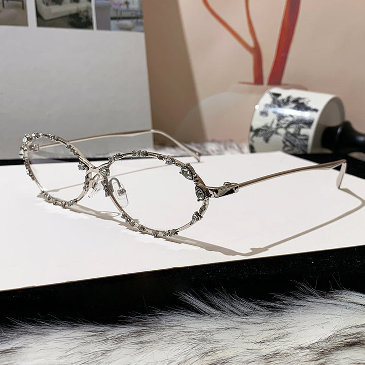 Women's extravagant oversized sunglasses with futuristic design Bowlift