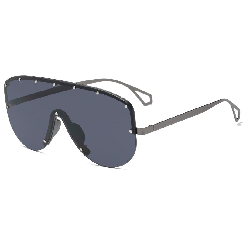 Women's Oversized Sunglasses with Modern Frame Bowlift
