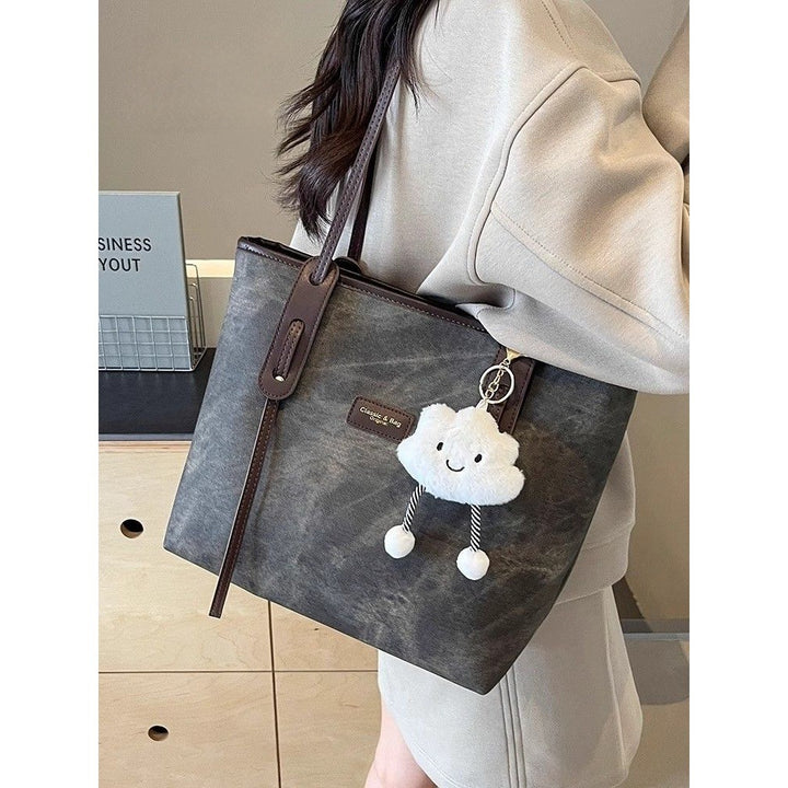Fashionable Structured Tote Bowlift