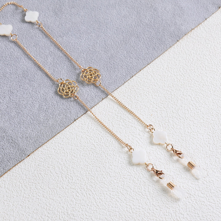 Elegant Floral Drop Earrings Bowlift