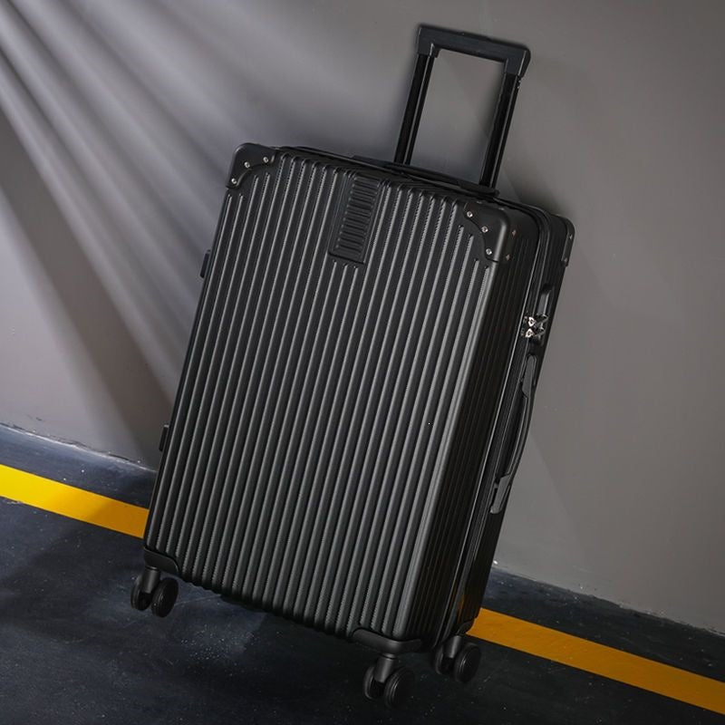 Hard Shell Suitcase With High Strength Material And TSA Lock Bowlift