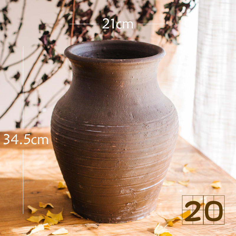 Rustic ceramic pot with handmade design Bowlift