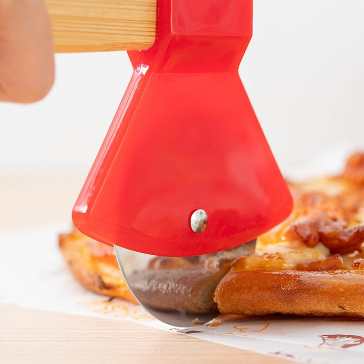 Pizza cutter with ergonomic wooden handle Bowlift