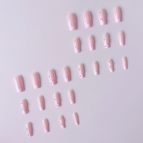Artificial nail set with glitter and stylish accents Bowlift