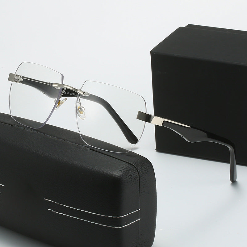 Women's Fashion Sunglasses in Modern Geometric Design Bowlift