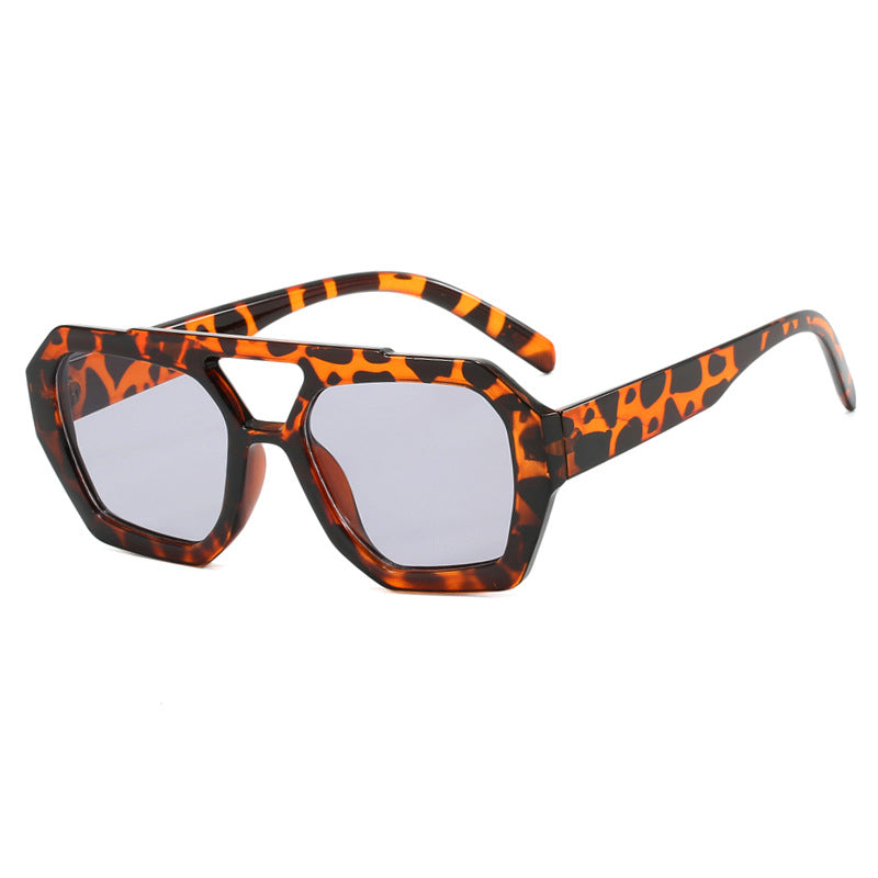 Women's geometric sunglasses made of durable plastic with polarized lenses Bowlift