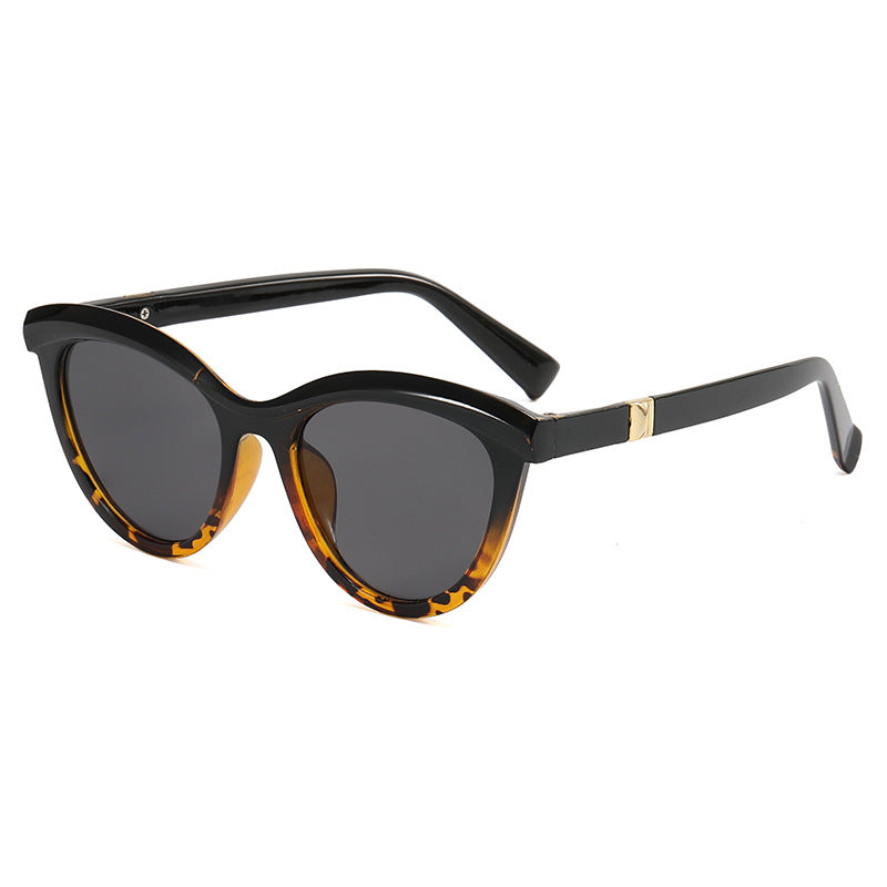 Ladies elegant Cat-Eye sunglasses with stylish metal frame Bowlift