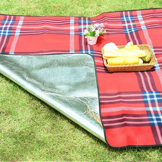 practical picnic blanket with waterproof underside Bowlift