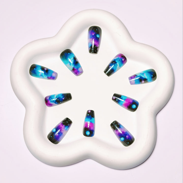 Artistic Galaxy-Themed Nail Art Bowlift
