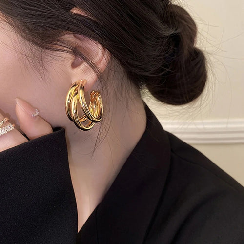 Fashionable Hoop Earrings Made of High-Quality, Polished Metal Bowlift