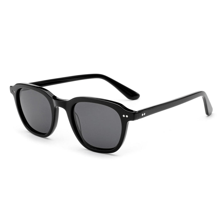 Ladies sunglasses in charming vintage style with a sturdy plastic frame Bowlift