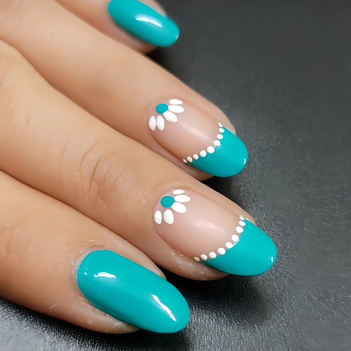 Elegant Floral Accent Nail Art Set Bowlift