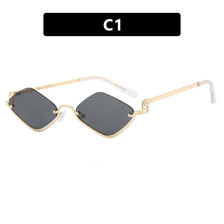 Ladies sunglasses in an elegant, geometric design Bowlift