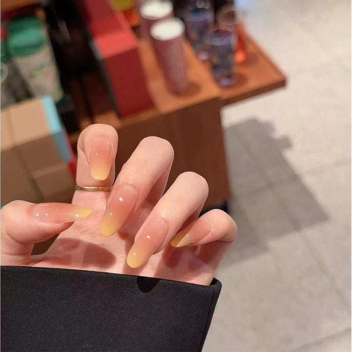 Artificial Nails in Elegant Ombre Look Bowlift