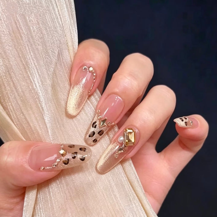 Artificial nails with elegant ombre look Bowlift