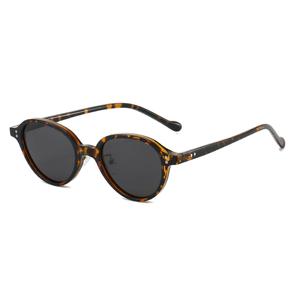 Women's vintage-inspired sunglasses with stylish oval frame Bowlift