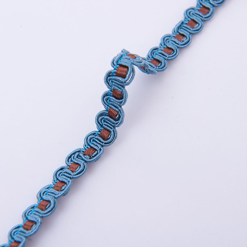 Decorative embroidery Bowlift