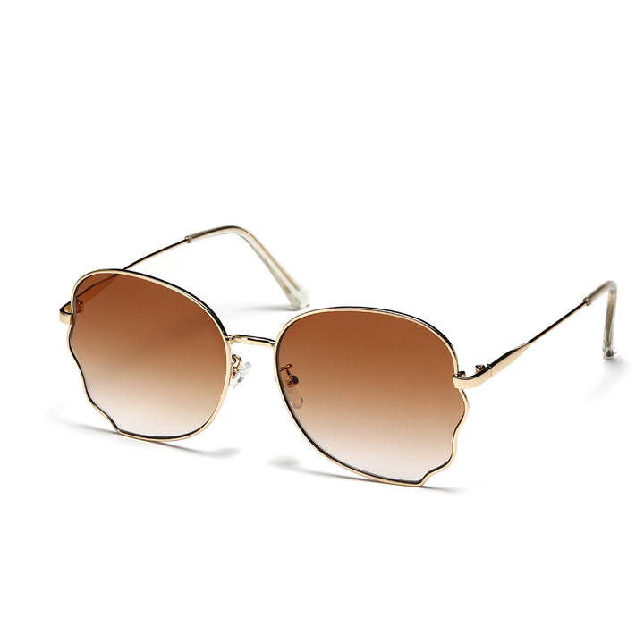 Ladies elegant oversized sunglasses with protective frame Bowlift