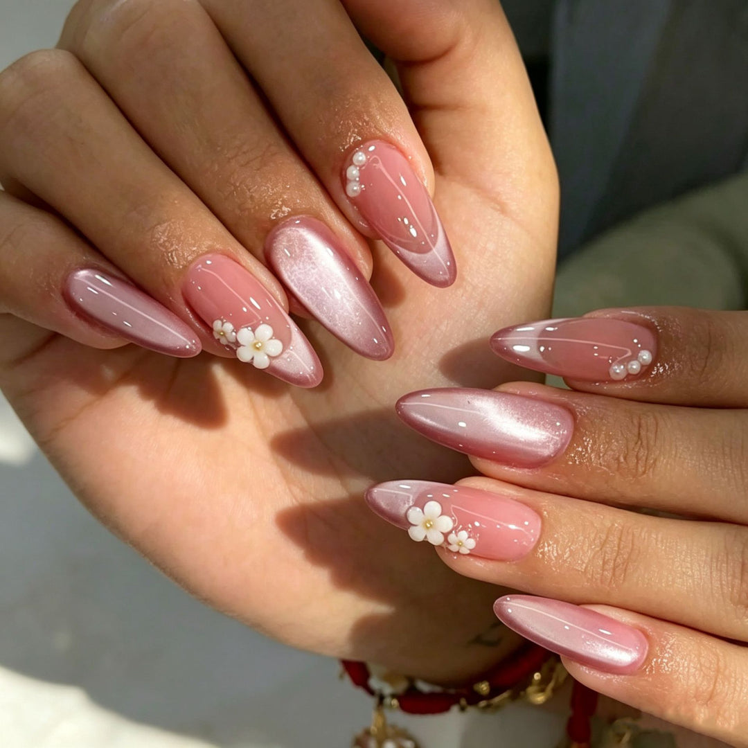 Elegant Press-On Nail Tips with Decorative Bow Bowlift