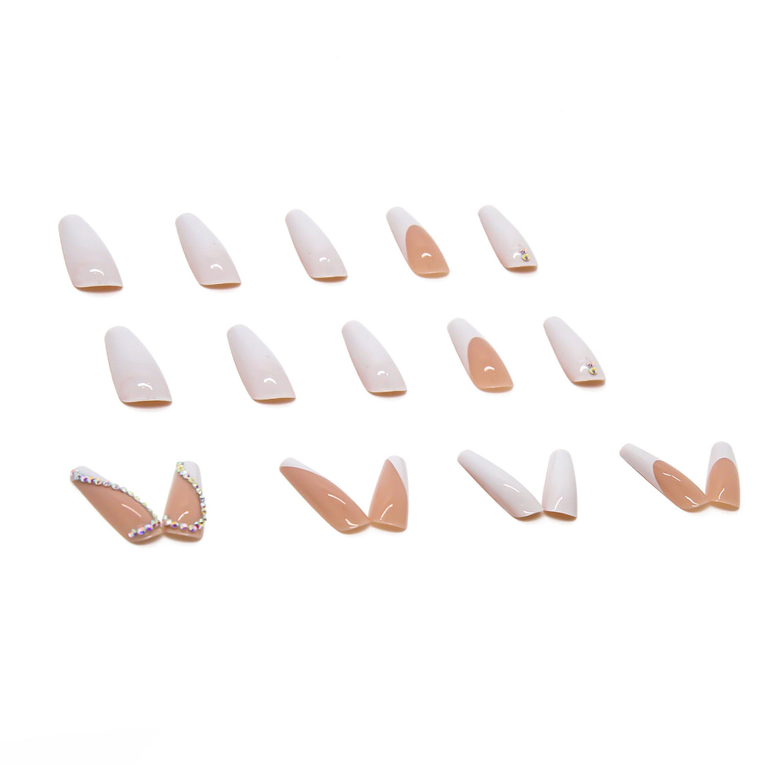 Artificial Nail Set with Elegant Rhinestone Decorations Bowlift