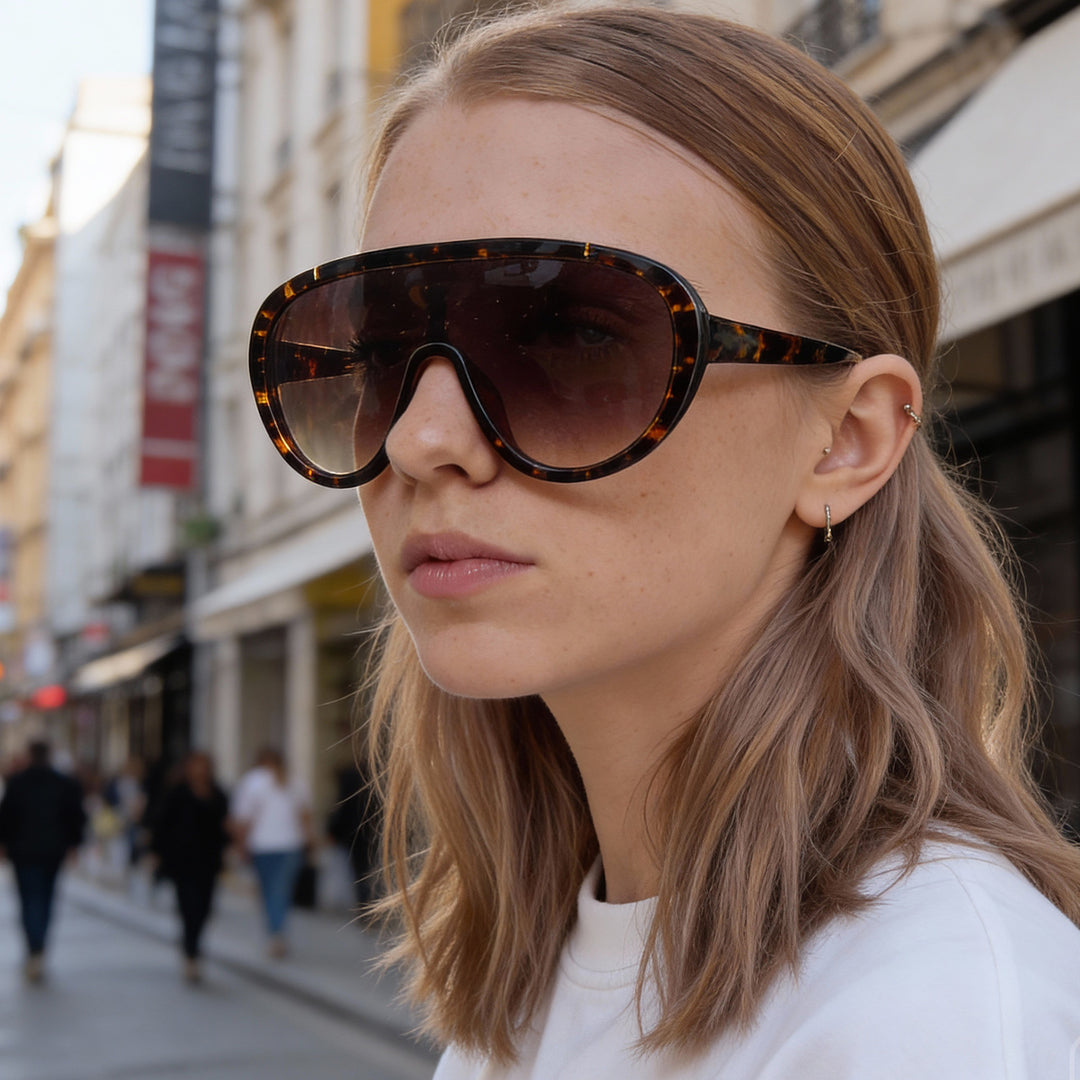 Ladies fashionable sunglasses Bowlift