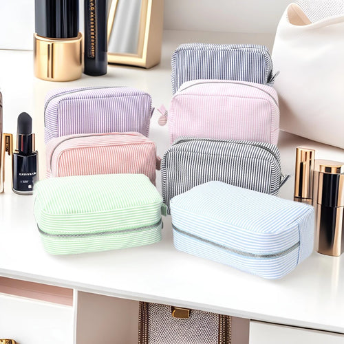 Cosmetic Organizer Bag Made of Textured Material Bowlift