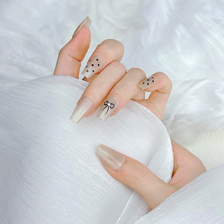 French Tip Press-On Nail Set Bowlift