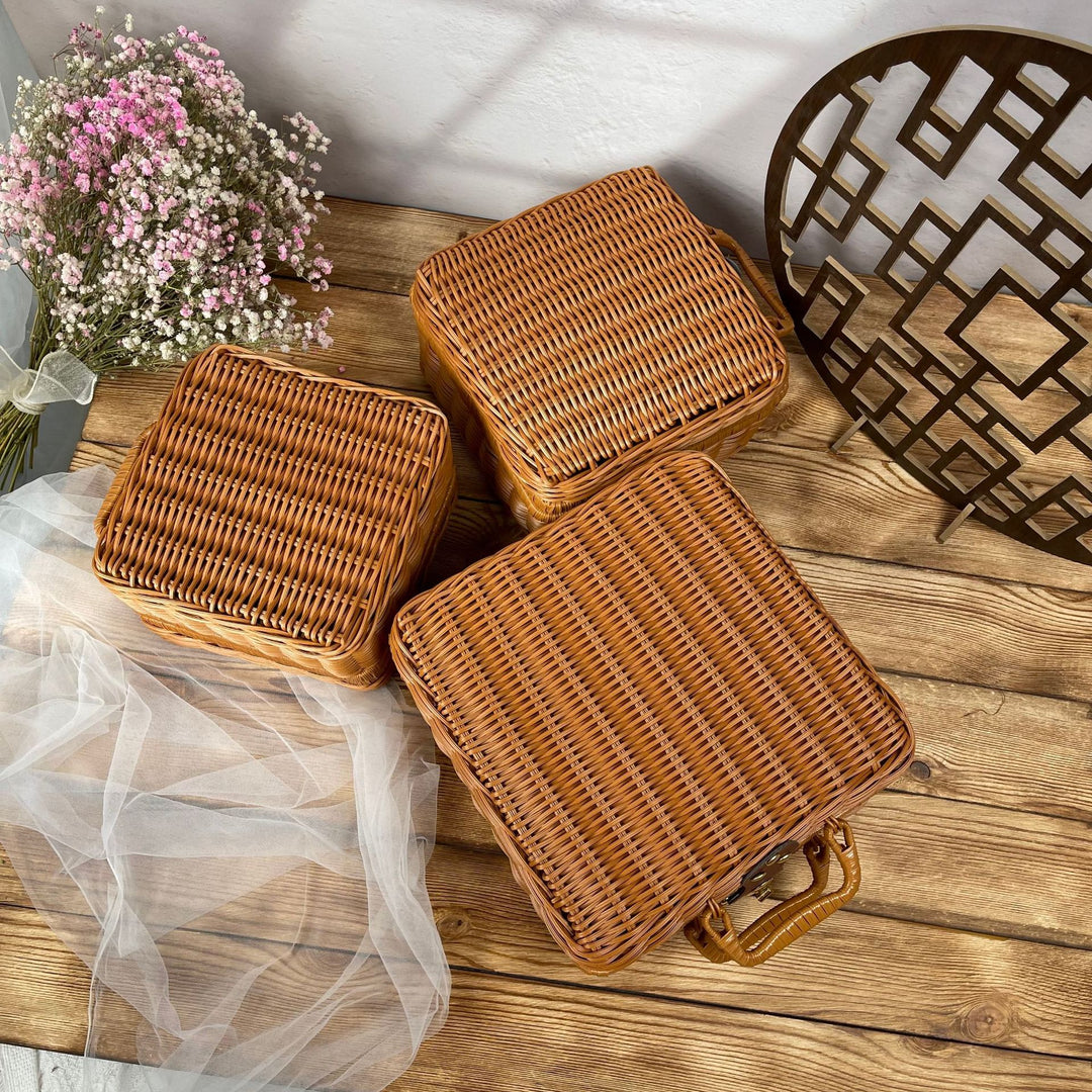 Ladies stylish rattan crossbody bag Bowlift
