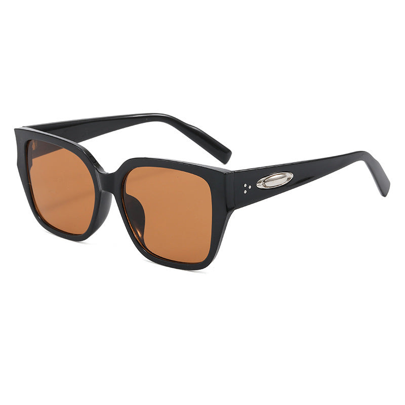 Women's sunglasses in modern square design with clear lenses Bowlift