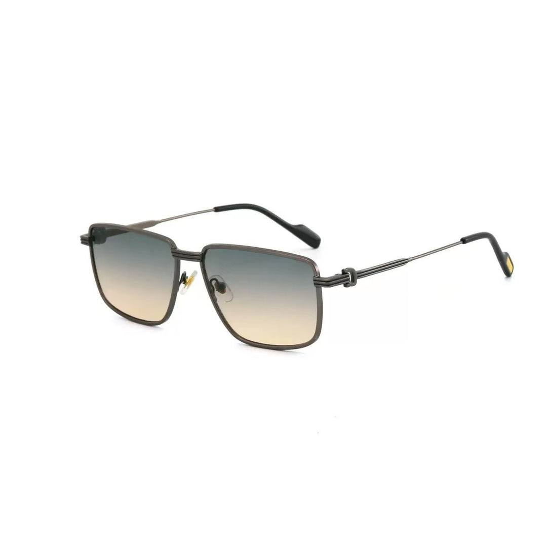 Ladies trendy sunglasses with striking frame and polarized lenses Bowlift